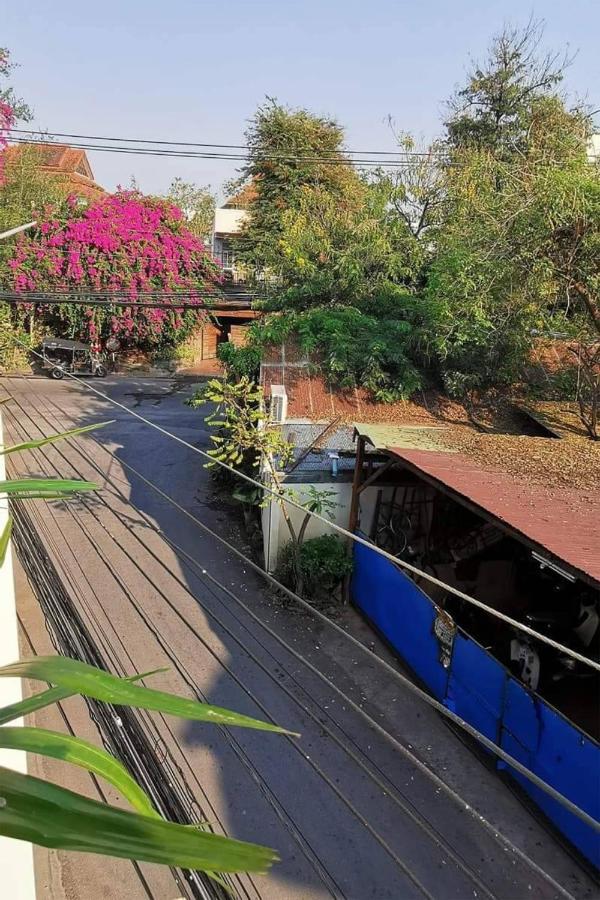 Go Inn Thapae - โก อินน์​ ท่าแพ Chiang Mai Exterior photo